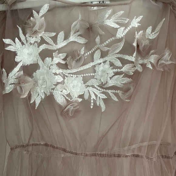 Maternity Dress Tulle - Picture 3 of 6